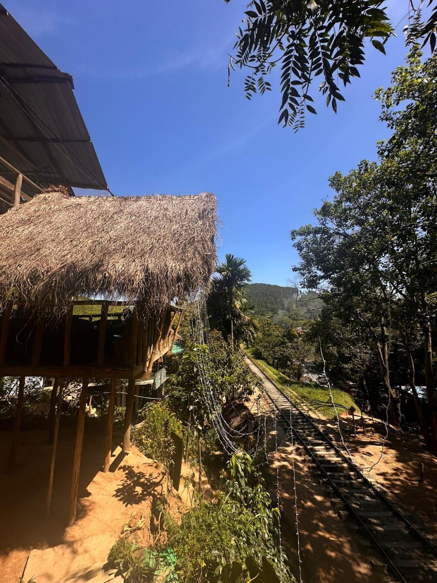 Hostal Tree House Ella Esterno foto